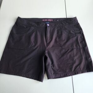 Reel Legends Women Shorts Black Golf Hiking Outdoor Athletic Pockets Stretch 18W